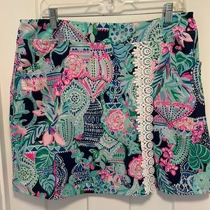 Lilly Pulitzer skort, size 12, beautiful lace detail